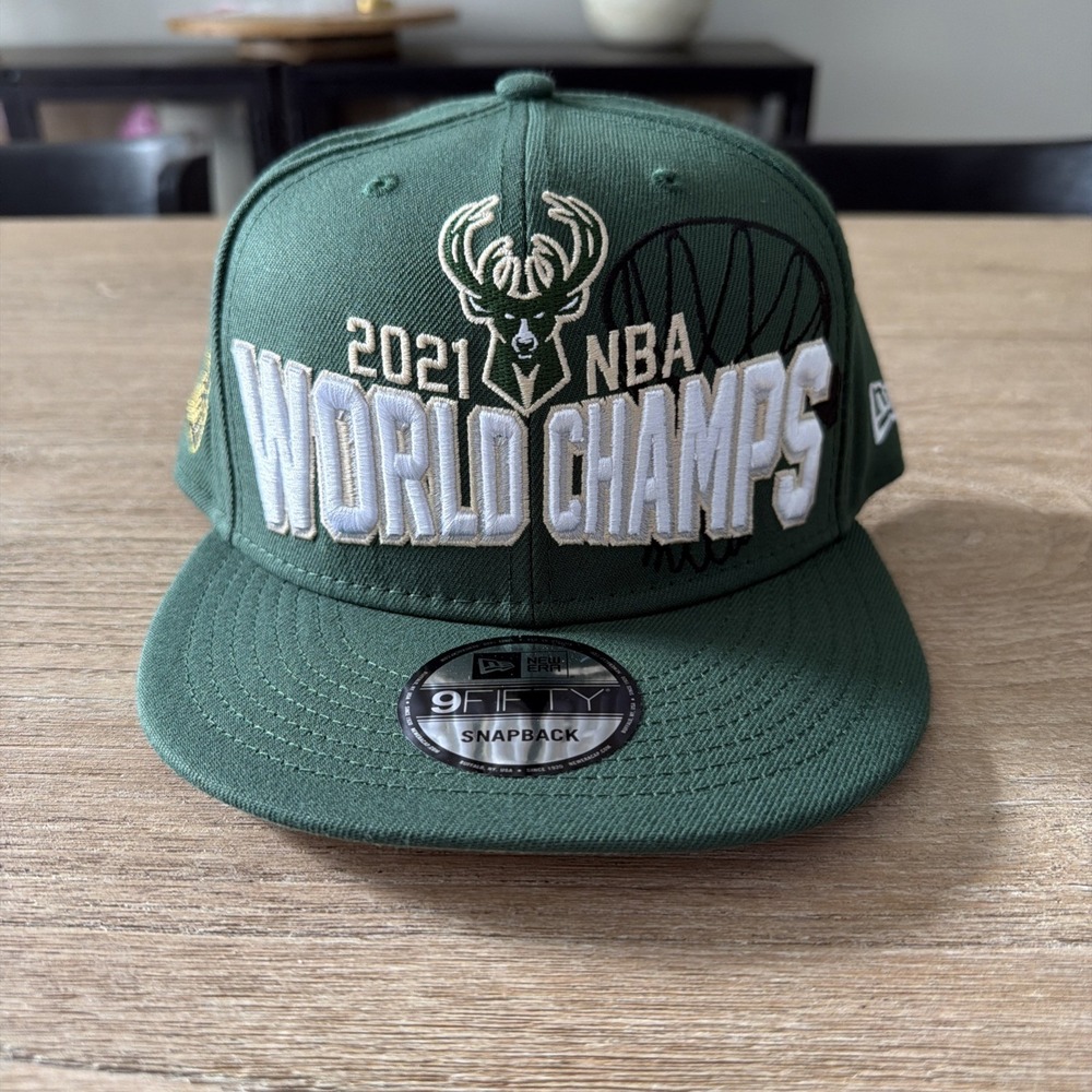Milwaukee Bucks 2021 NBA World Champs New Era 9FIFTY Snapback Hat Green Cap
